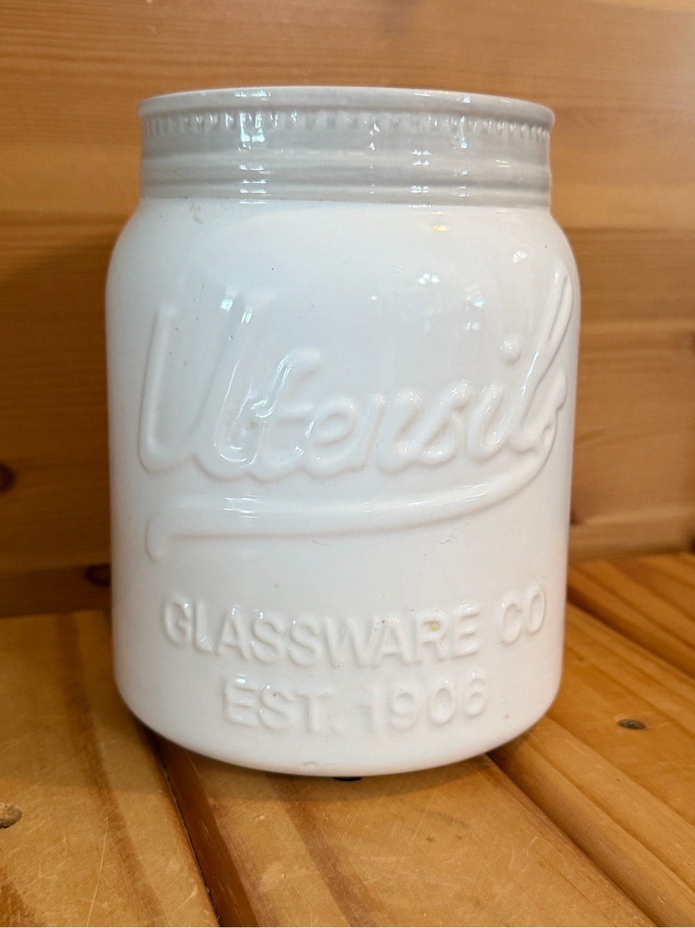 White Ceramic Comfify Utensil Holder Jar